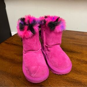 UGG Bailey Bow Pink Furry toddler Boot size 7